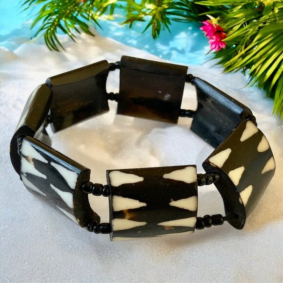 Stretch Bracelets Beads Gemstones Lot of 3 - Picture 9 of 10